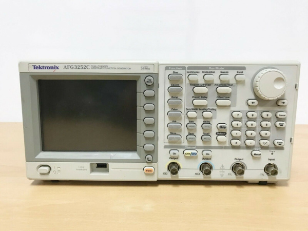 Универсальный генератор сигналов Tektronix AFG3252C (демонстрационный) купить по низкой цене | МАКСПРОФИТ